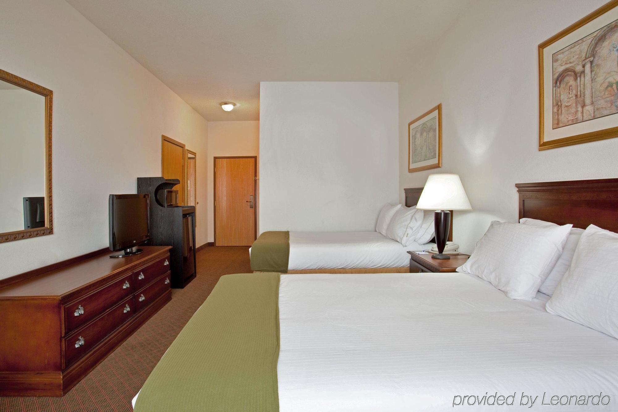 Holiday Inn Express Rochelle By Ihg Oda fotoğraf